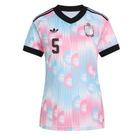 Camiseta Bélgica Maxim De Cuyper #5 Segunda Equipación Replica Mundial 2026 para mujer mangas cortas